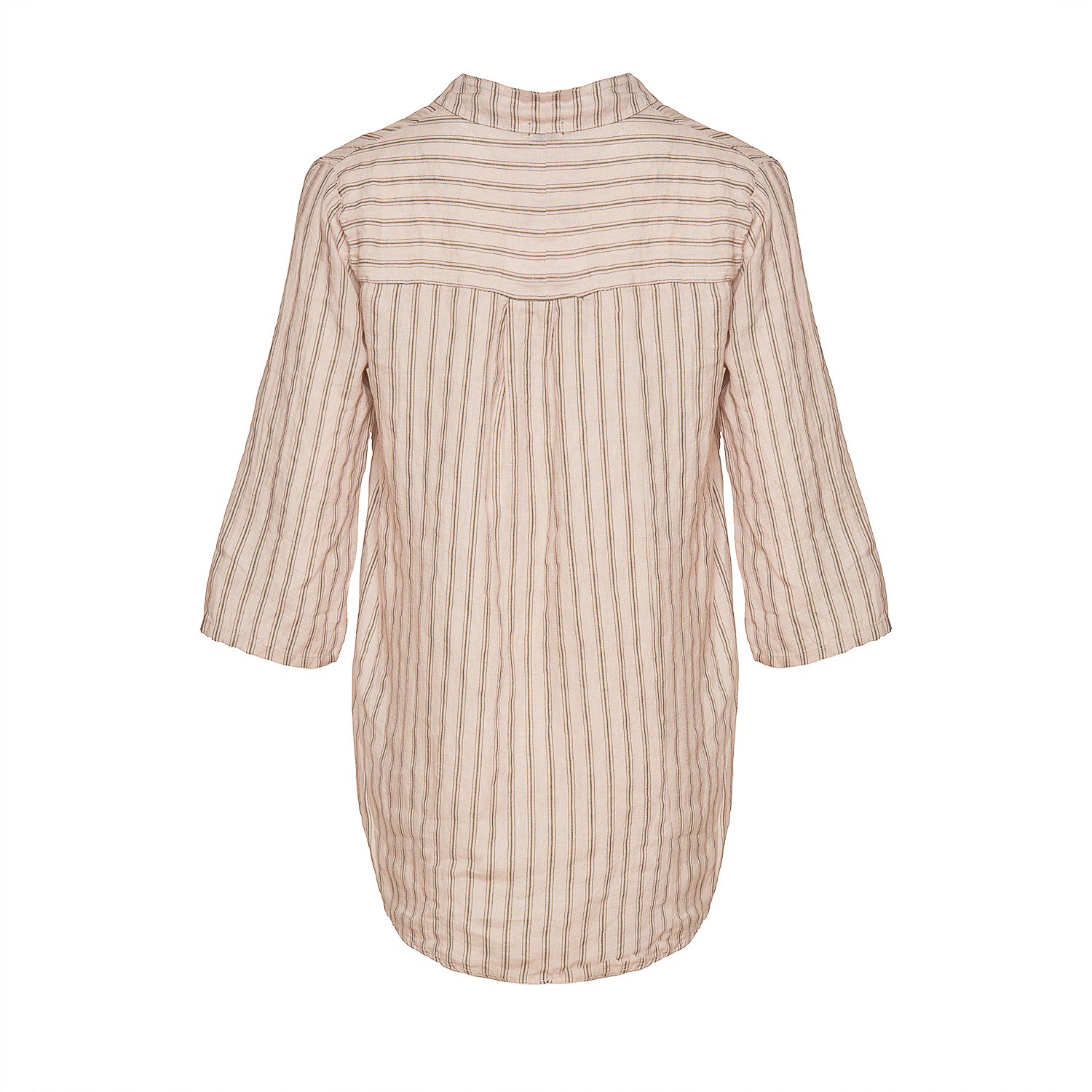 Bagside af beige hørskjorte