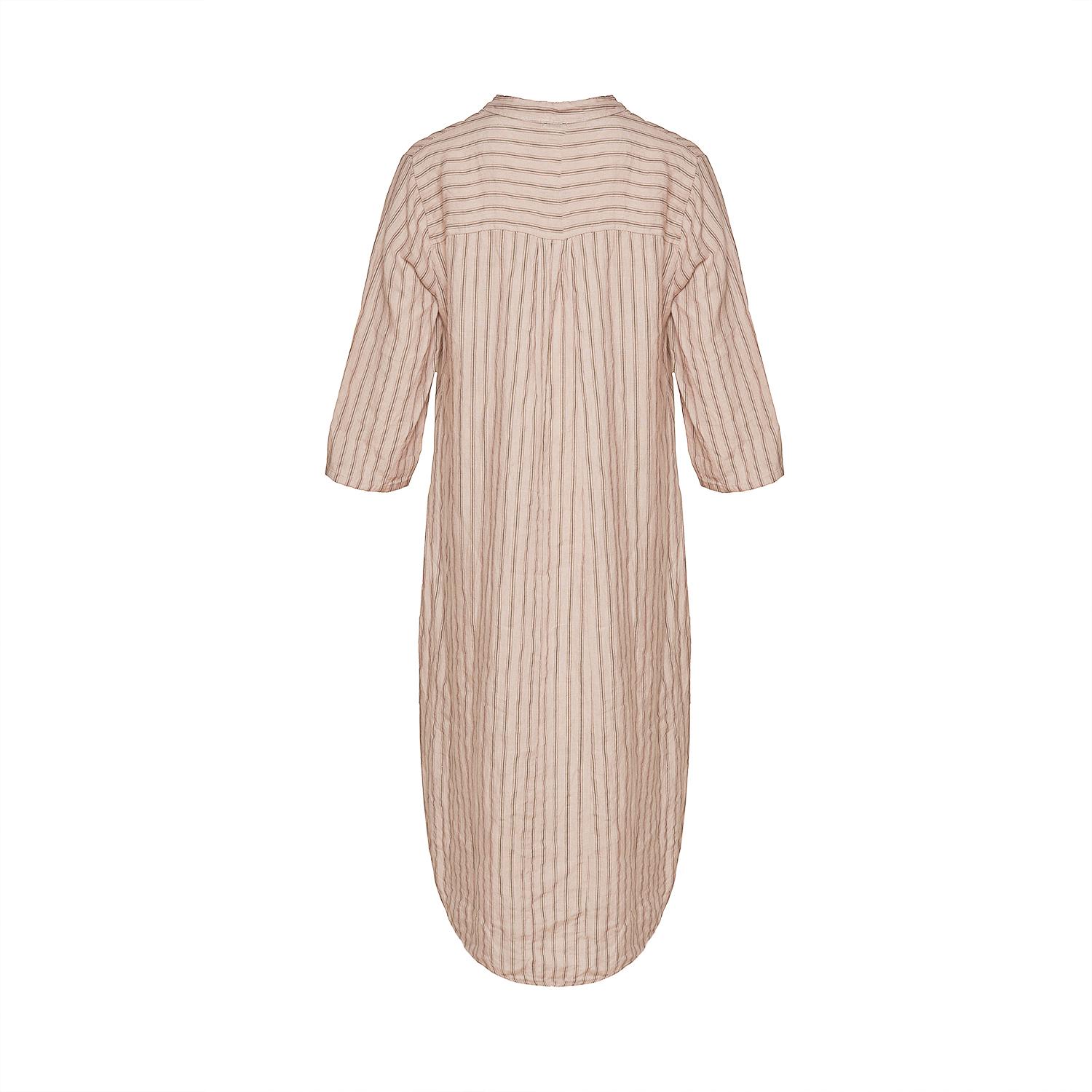 Bagside af beige skjortekjole
