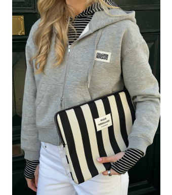 Mads Nørgaard Computer Sleeve Small Knit Stripe, Black